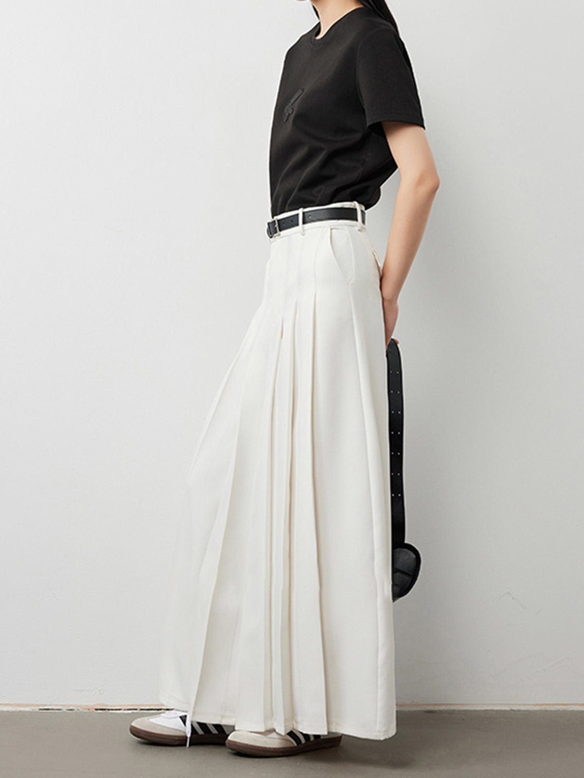 Mid Waist Pleated Maxi Skirt