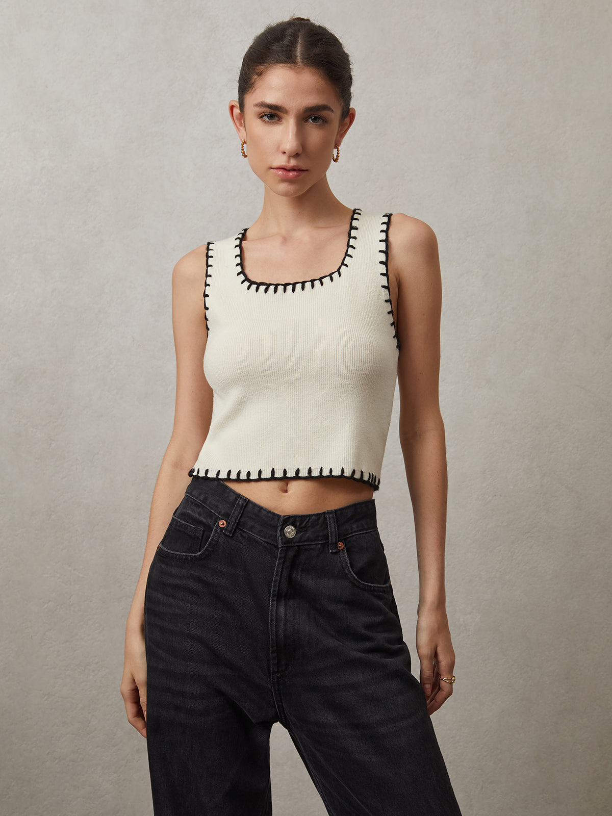 Minimalism Contrast Trim Tank Top